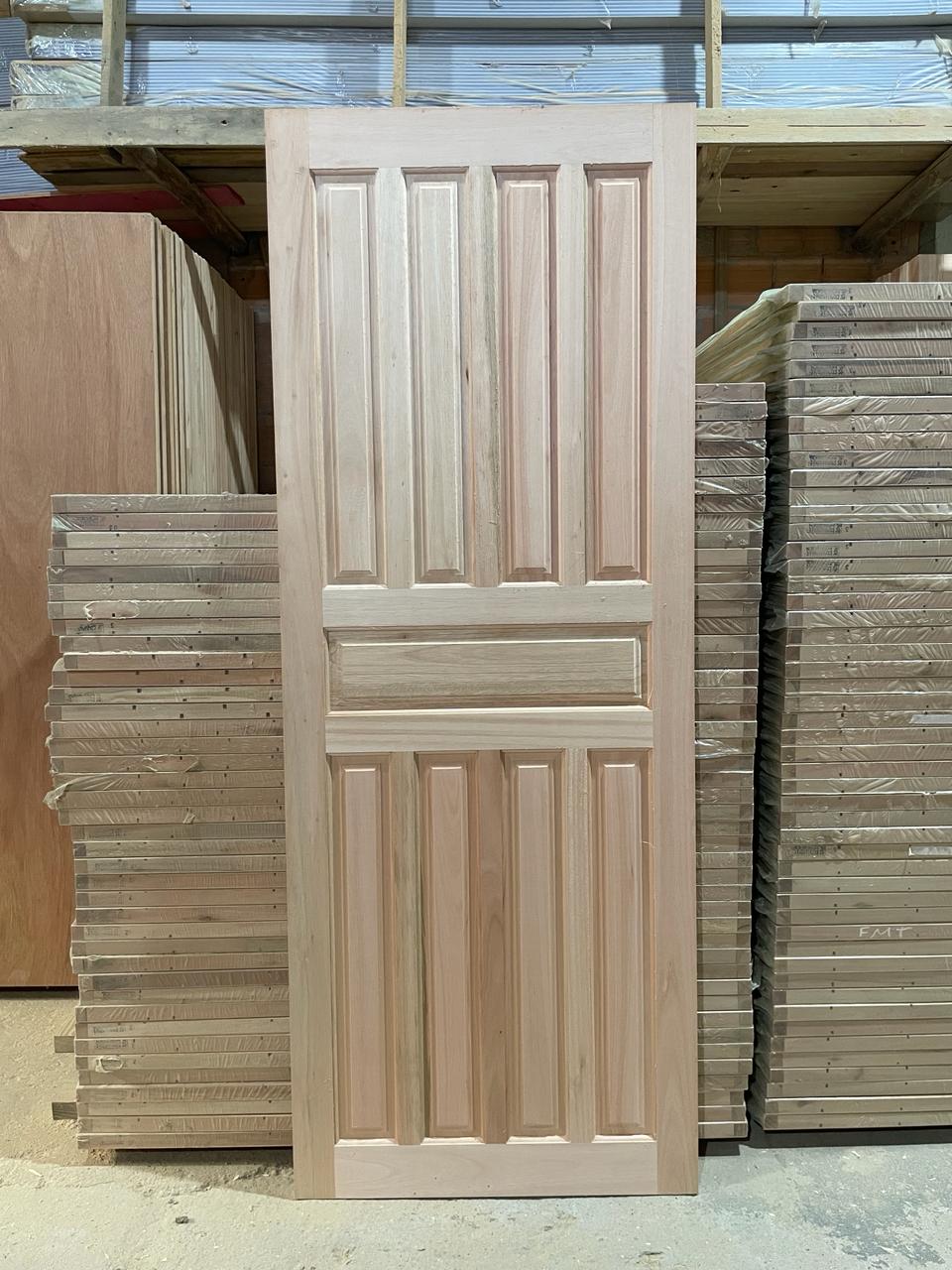 Porta Externa Eucalipto